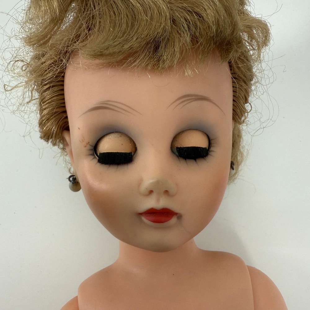 Vintage 1950s Uneeda 20" Fashion Doll 14R-1 Sleep Eyes Blonde Hair Pierced Ears - Picture 16 of 16